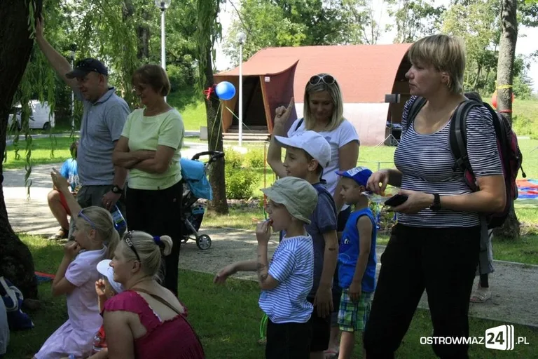 Cyrkowi artyści w Ogródku Jordanowskim (zdjęcia)