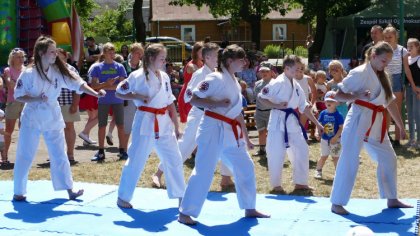 Ostrów Mazowiecka - Klub Karate Kyokushin Ronin pokazali swoje umiejętności podc