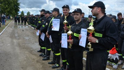 Ostrów Mazowiecka - Jak co roku na boisku przy Przy Publicznej Szkole Podstawowe