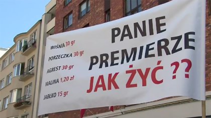 Ostrów Mazowiecka - Przez Warszawę przeszła manifestacja sadowników. Przedstawic