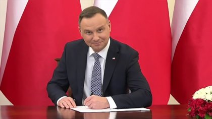 Ostrów Mazowiecka - Andrzej Duda podpisał ustawę o świadczeniu 