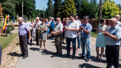 Ostrów Mazowiecka - W Trynosach odbyło się uroczyste przekazanie małej infrastru