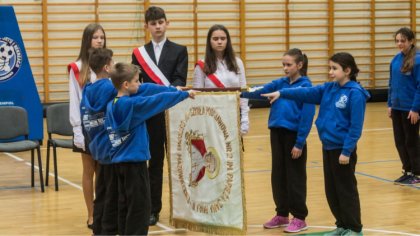 Ostrów Mazowiecka - Młodzi uczniowie z klasy sportowej Szkoły Podstawowej nr 2 i