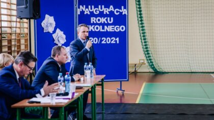 Ostrów Mazowiecka - W hali sportowej Szkoły Podstawowej Nr. 2 im. Papieża Jana P