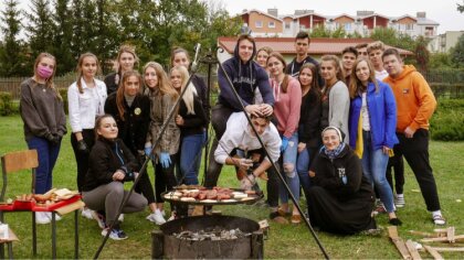 Ostrów Mazowiecka - Szkolne Koło Wolontariatu w Ekonomiku, w dniu 1 października