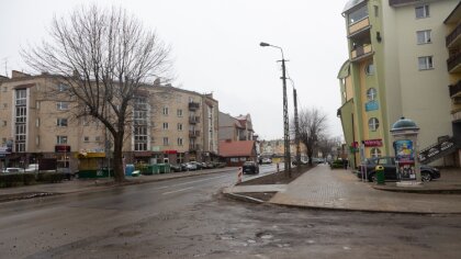 Ostrów Mazowiecka - Pochmurno. Opady śniegu i deszczu ze śniegiem, a na południo