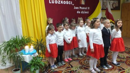 Ostrów Mazowiecka - VIII Przegląd Przedszkolnej Piosenki Religijnej to już trady