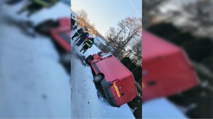 Ostrów Mazowiecka - Do zderzenia busa z samochodem osobowym doszło w czwartek w 