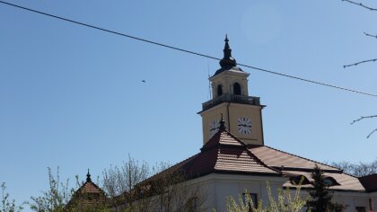 Ostrów Mazowiecka - Polska. W ciągu pierwszych dni marca przewaga chmur nad słoń