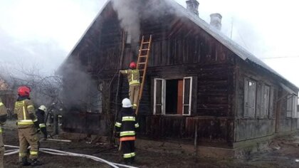 Ostrów Mazowiecka - W niedzielę doszło do pożaru drewnianego budynku mieszkalneg