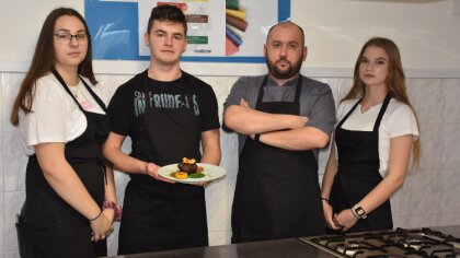 Ostrów Mazowiecka - Uczniowie klas gastronomicznych z Zespołu Szkół Centrum Kszt