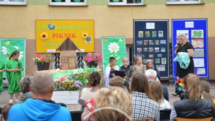 Ostrów Mazowiecka - Ekologiczny Piknik Rodzinny został zorganizowany przy Szkole