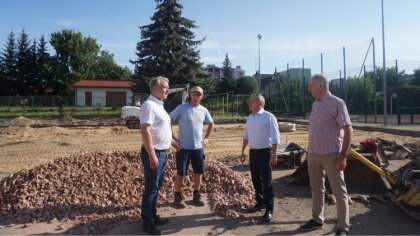 Ostrów Mazowiecka - Jerzy Bauer, starosta powiatu ostrowskiego odwiedził Zespół 