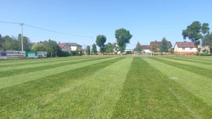 Ostrów Mazowiecka - Przed zespołami Klasy B trzecia seria gier.
[foto]39193[/fo