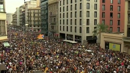 Ostrów Mazowiecka - Kilkadziesiąt tysięcy osób protestowało w Barcelonie przeciw