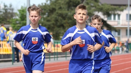 Ostrów Mazowiecka - Szkoła Podstawowa w Zarębach Kościelnych w gronie dziewcząt 