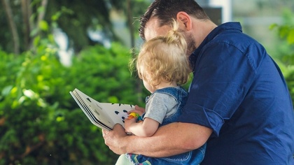 Ostrów Mazowiecka - Na placu letniego ogrodu Miejskiej Biblioteki Publicznej 8 w