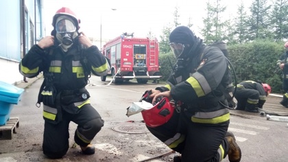 Ostrów Mazowiecka - Ćwiczenia ratowniczo-gaśnicze przeprowadzili strażacy na ter