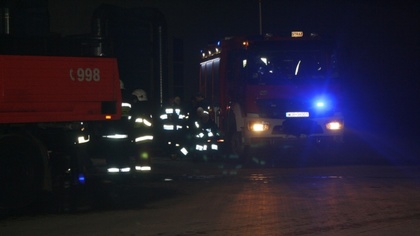 Ostrów Mazowiecka - Trwa dogaszanie po pożarze zbiornika na olej napędowy na ter