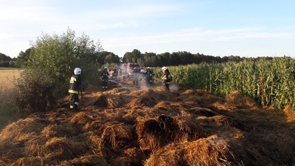 Ostrów Mazowiecka - Wczoraj po godz. 18.15 doszło do pożaru przyczepy wypełnione