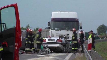 Ostrów Mazowiecka - Trzy osoby zginęły, a jedenastoletni chłopiec został ranny, 