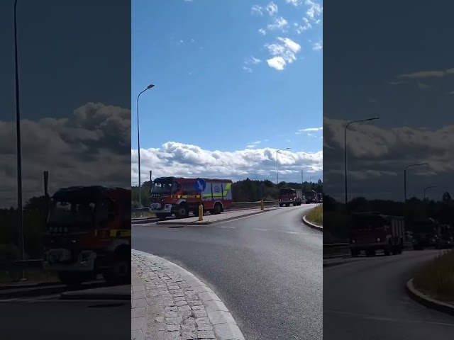 Parada pojazdów ratowniczych w Małkini Górnej